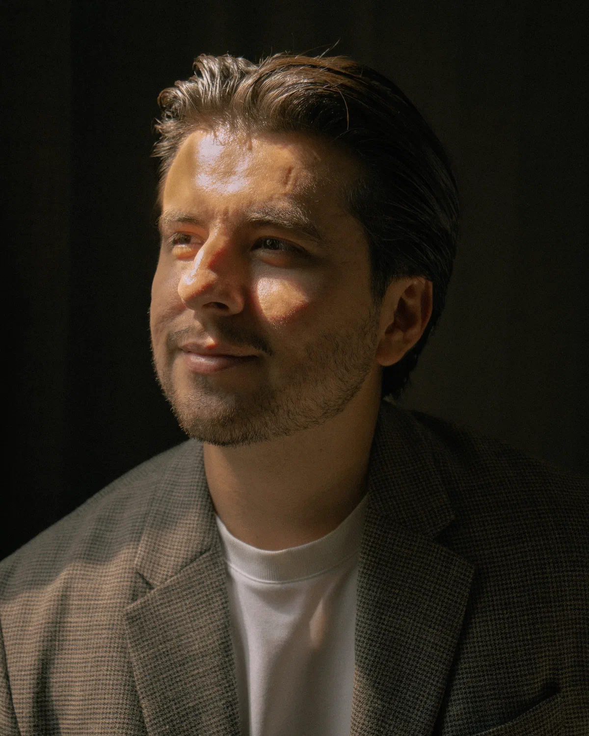 Retrato de Uriel Robles, fotógrafo comercial